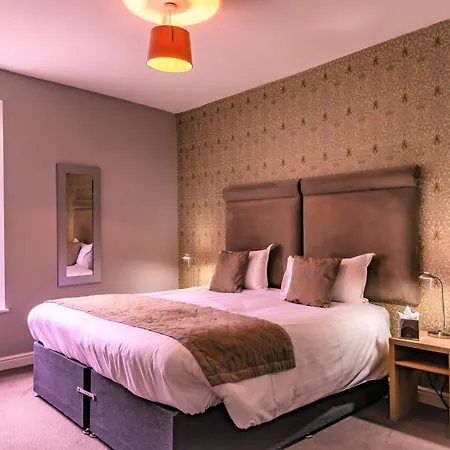 The Lamplighter Dining ~ Rooms-3