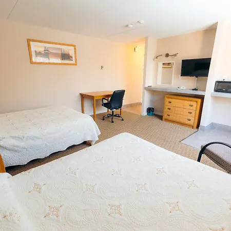 Clarkson Village Motel, 1815 Lakeshore Rd West Mississauga-3