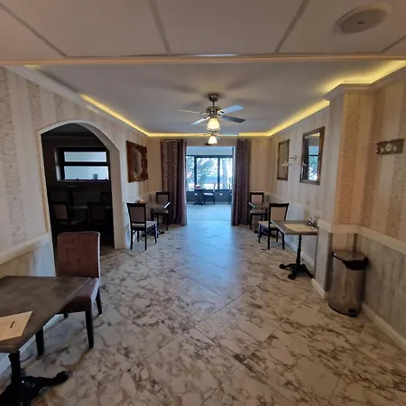 Hotel Forum-2