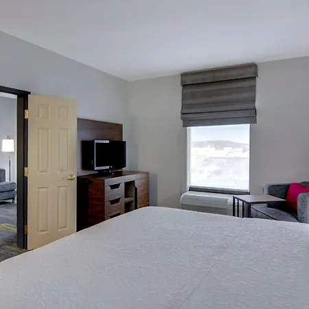 Hampton Inn Fayetteville-2