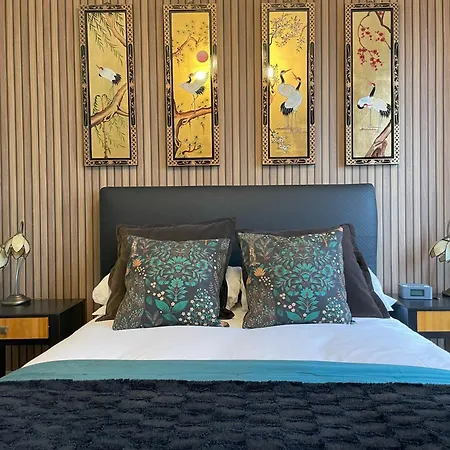 Knights Court Hotel-3