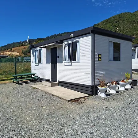 Picton'S Waikawa Bay Holiday Park-2