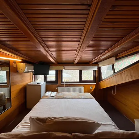 Le Safran Suite Hotel-3
