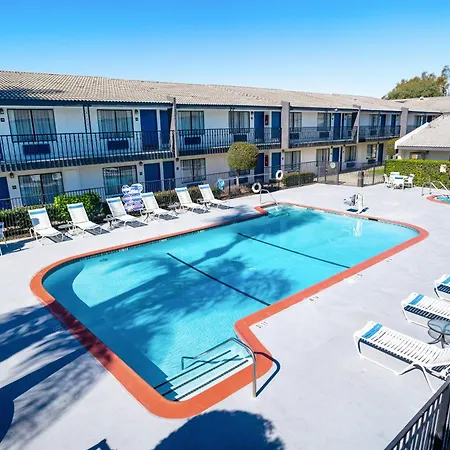 The Buena Park Hotel & Suites-3