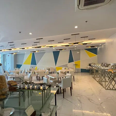 Golden Peak Hotel & Suites Powered By Cocotel-3