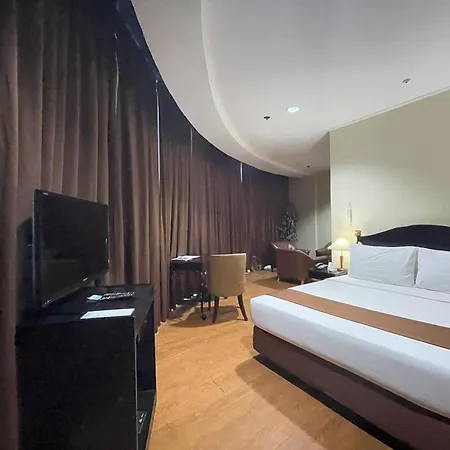 Golden Peak Hotel & Suites-3