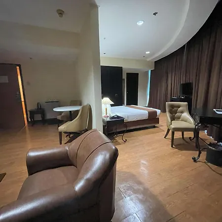 Golden Peak Hotel & Suites-2