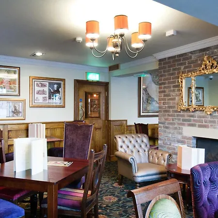 The Unicorn Hotel Wetherspoon-3