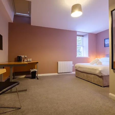 Station Lodge - Free Off-Site Health Club Access With Pool, Sauna, Steam Room & Gym-3