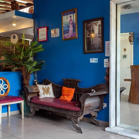 RedDoorz near Pantai Sanur Bali-3