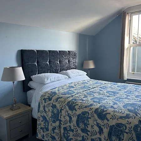 Glengarth House Room Only Accommodation-3