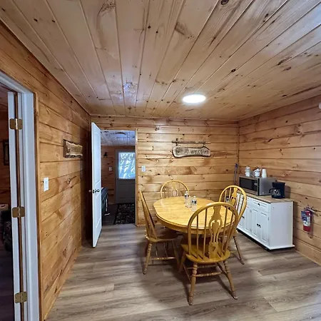 Rowe'S Adirondack Cabins Of Schroon Lake-3