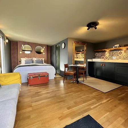 Rockmount Rooms & Apartment-2