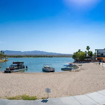 The Nautical Beachfront Resort-3
