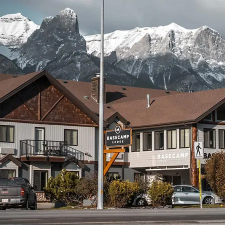 Basecamp Lodge Canmore-2