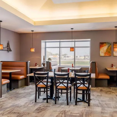 Quality Inn & Suites-3