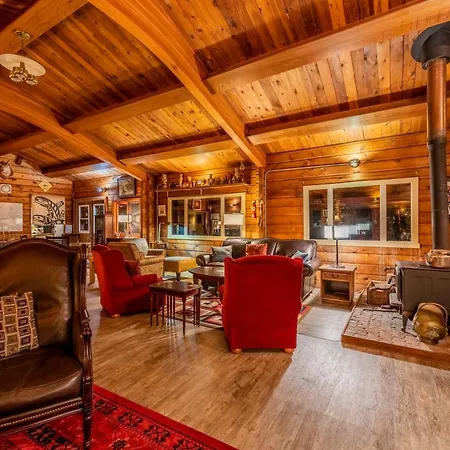 Alert Bay Lodge-2