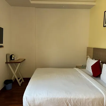Hotel River Retreat-2