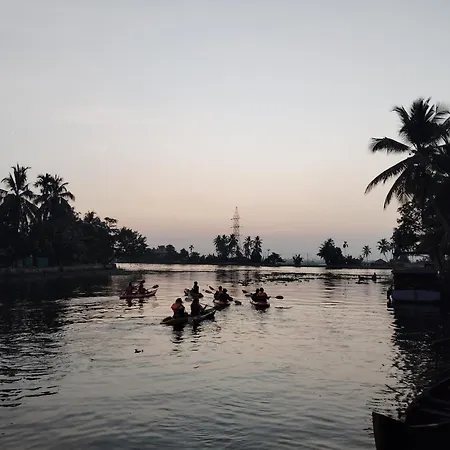 The Lake Paradise Boutique Resort-2
