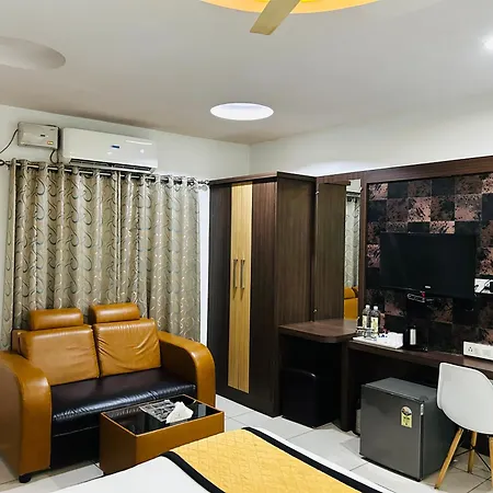 The Porch Inn Hotel & Service Apartments Near Nimhans Hospital-3