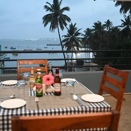 The Hawaii Comforts Panjim Donapaula-3
