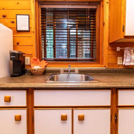 Riverbend Cottage & Rv Resort-3