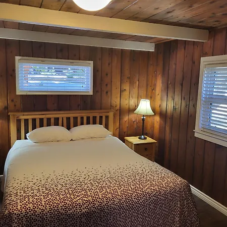 Riverbend Cottage & Rv Resort-2