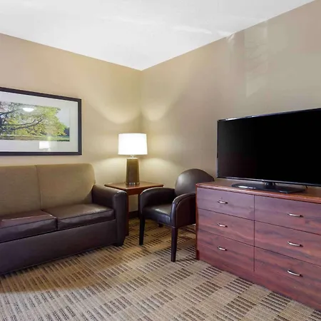 Suburban Studios Cary - Rdu Airport-3