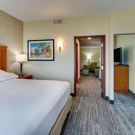 Drury Inn & Suites Orlando Near Universal Orlando Resort-3