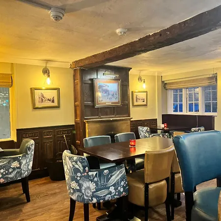 Crown Hotel Cotswold-2