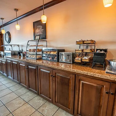 Christopher Inn And Suites-3