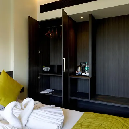 Ariya Nivaas A Vegetarian Hotel-2