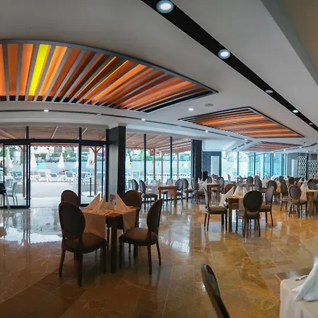 Clover Magic Park Side Hotel-3