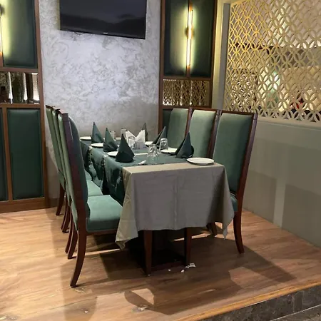 Green Hotel & Restaurant-2