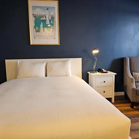 Cloud 9 Inn-3