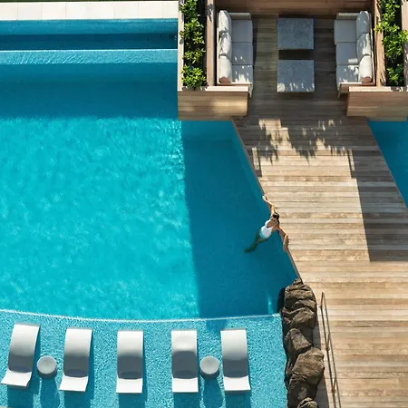 The Ritz-Carlton Residences, Waikiki Beach Hotel-2