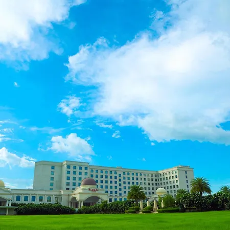 Ramada By Wyndham Lucknow Hotel And Convention Center-3