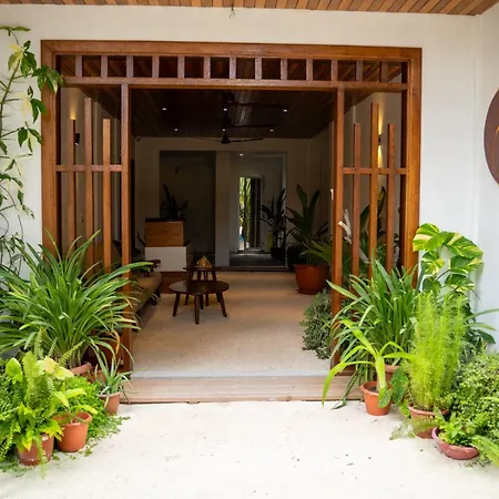 Akiri Dhigurah-2