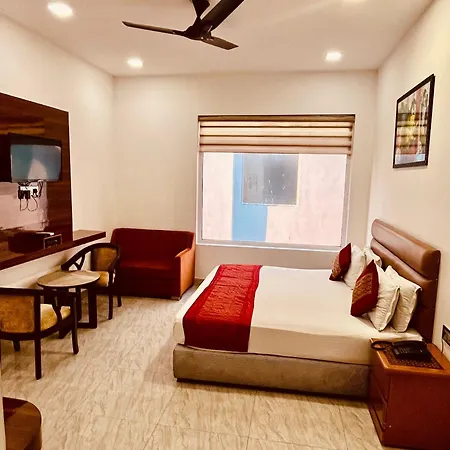 Amora Rooms Dwarka-3