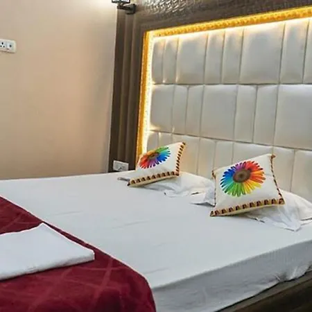 Fabhotel Cm Palace I-3