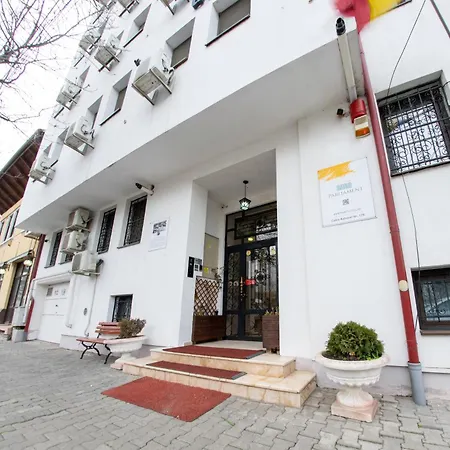 Avenue Parliament Old Town - Avenue Hotels-3
