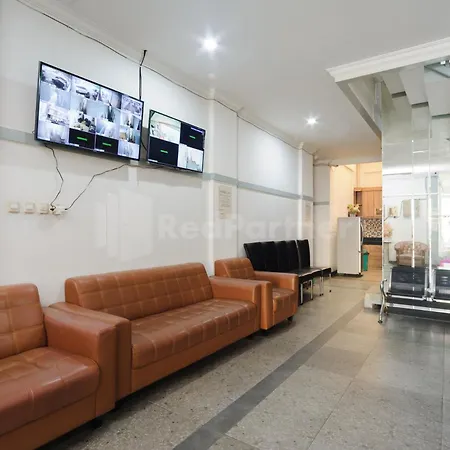 Family Residence Mitra Reddoorz-2