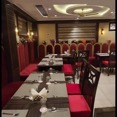 Hotel Limewood Inn , Srinagar-3