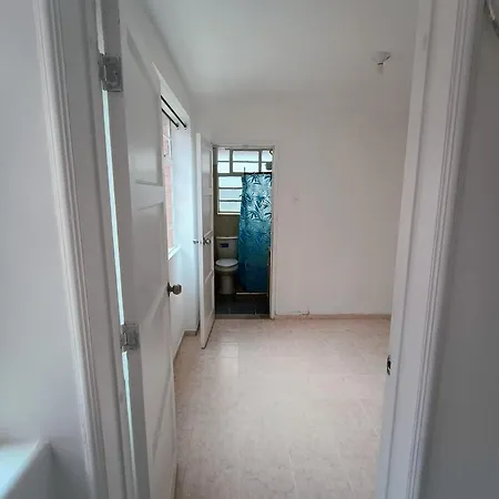 Casa portón negro-3