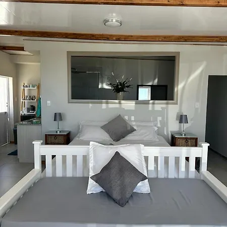 Blue Bay Studio Bayview-3