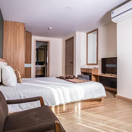 Ramada Tenn Ekamai-2