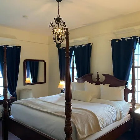 Kennedy House-3