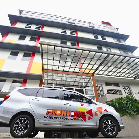Front One Hotel Pasir Koja Bandung-3