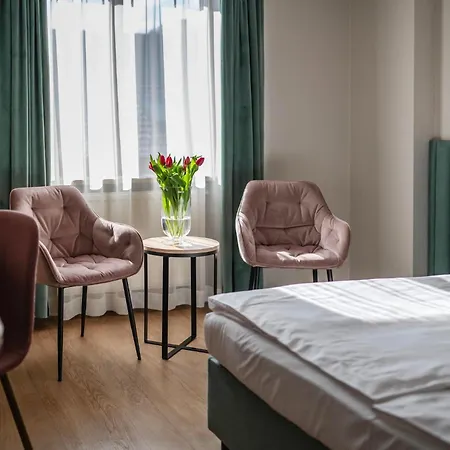 Hotel H12-2
