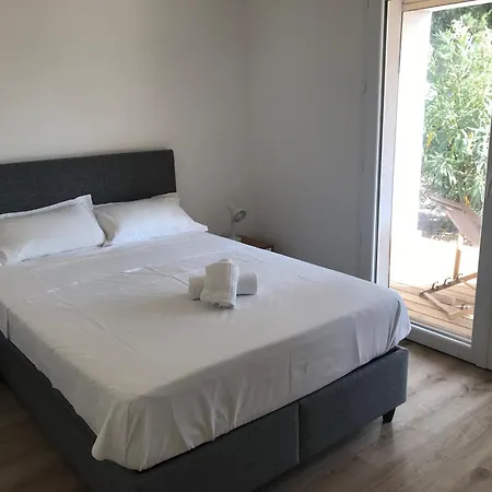 Residence Fiori Di Cala Rossa-3